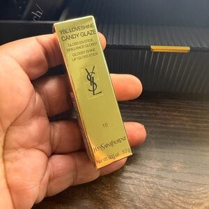 Yves Saint Laurent Candy Glaze in Showcasing Nude